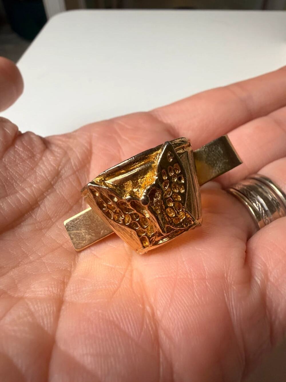 Vintage gold tone butterfly dress clip 1.5”